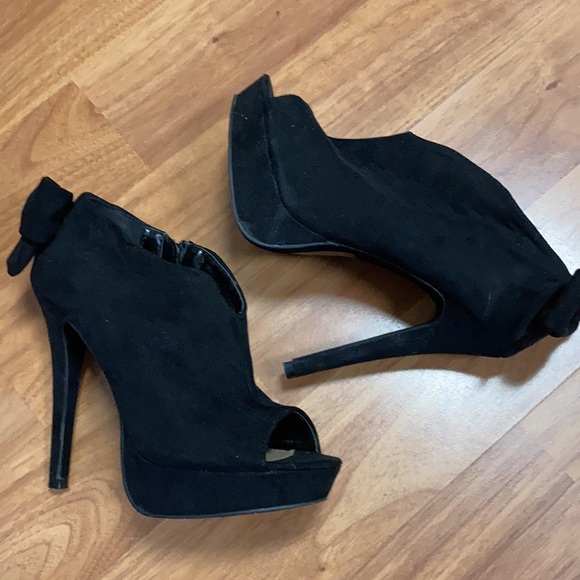 Madison size 7 Booties - Picture 2 of 4